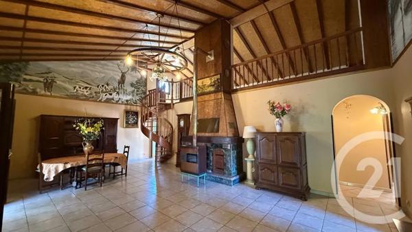 Maison à vendre  10 pièces - 528 m 2   SISCO  - 202