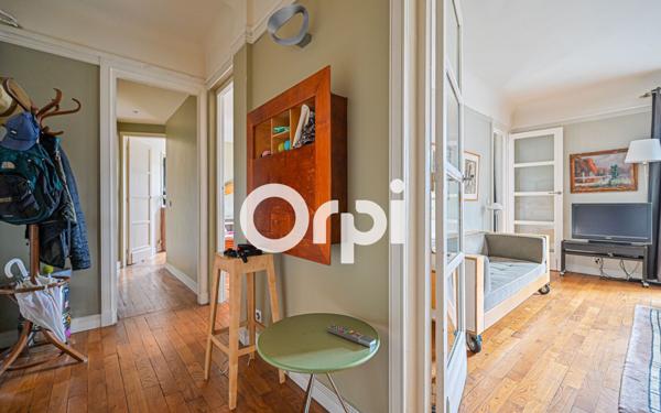 Appartement à vendre    3 pièces • 75,07 m2 Paris 20