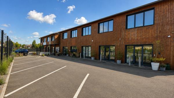 À LOUER ESPACE PROFESSIONNEL / SALLE DE CONFÉRENCE 62 M²- SECTEUR CAVIGNAC , Cavignac