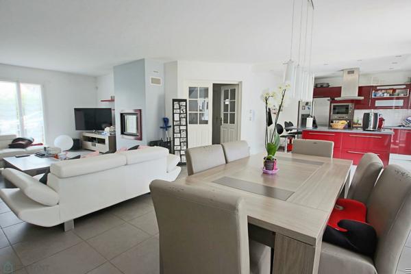 Magnifique maison individuelle 191 m2 habitable idéalement placée