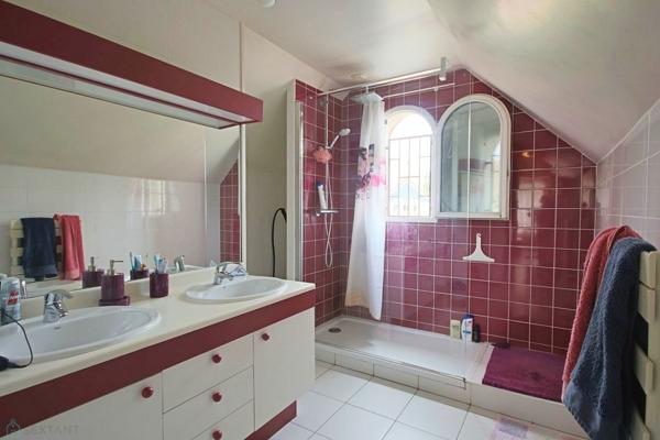 Magnifique maison individuelle 191 m2 habitable idéalement placée