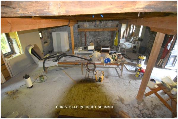 Vente / Corps de ferme à Saint-Sauves-d'Auvergne (63950)