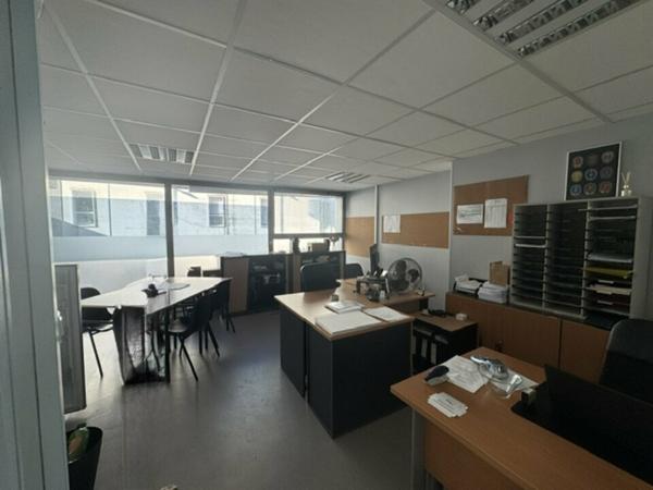 BUREAUX COMMERCIAUX - A VENDRE - QUARTIER UNIVERSITE