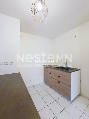 A louer :  Appartement à Fontenay Le Fleury 2 pièces rez de jardin avec parking s/sol