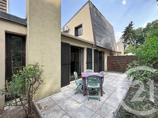 Maison à vendre  4 pièces - 80 m 2   MONTFERMEIL  - 93