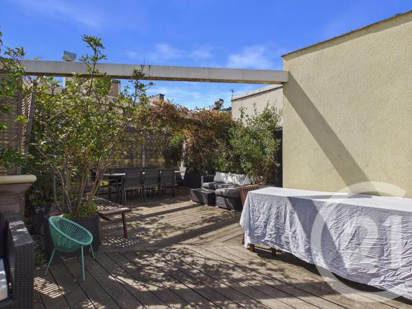 Appartement F4 à vendre  4 pièces - 93,03 m 2   PARIS  - 75011