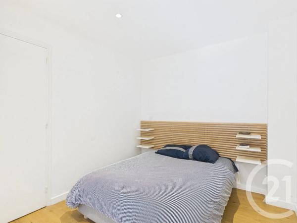 Appartement F4 à vendre  4 pièces - 93,03 m 2   PARIS  - 75011