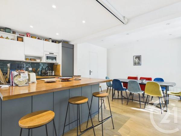 Appartement F4 à vendre  4 pièces - 93,03 m 2   PARIS  - 75011