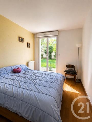 Appartement F3 à vendre  3 pièces - 63,72 m 2   ST MAUR DES FOSSES  - 94
