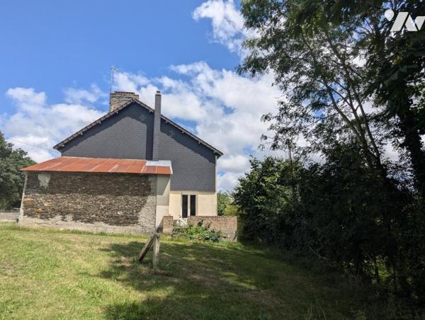 BOURGVALLEES - GOURFALEUR : Maison à la campagne, avec travaux sur terrain de 1 740 m2