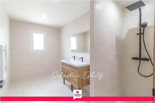 proche de Contres maison de plain-pied- 3 chambres-cellier-garage