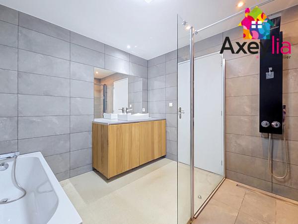 A VENDRE - CENTRE ROANNE - MAISON TYPE LOFT AVEC 3 CHAMBRES
