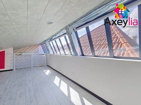 A VENDRE - CENTRE ROANNE - MAISON TYPE LOFT AVEC 3 CHAMBRES