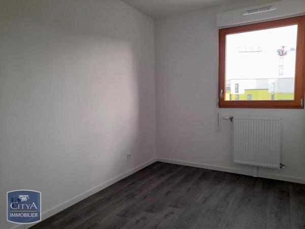 Appartement à louer 4 pièces 75.82m²