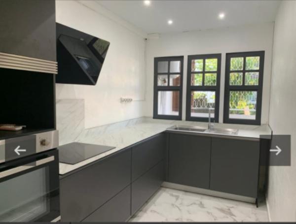 Maison 85 m2 Mitoyenne cité Chatenay Cayenne