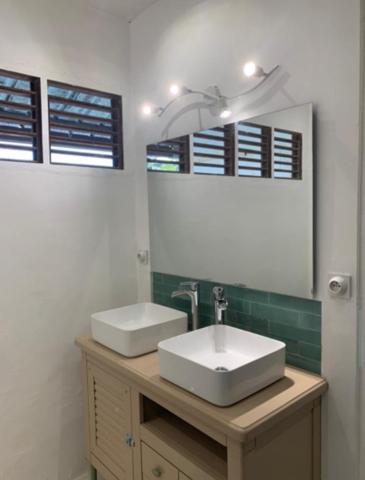Maison 85 m2 Mitoyenne cité Chatenay Cayenne