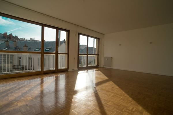 Spacieux T4 d’angle - secteur POSTE-GAMBETTA Chambéry (73000)