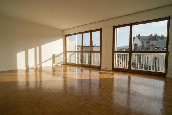 Spacieux T4 d’angle - secteur POSTE-GAMBETTA Chambéry (73000)