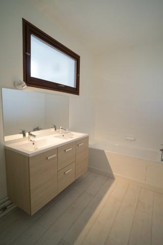 Spacieux T4 d’angle - secteur POSTE-GAMBETTA Chambéry (73000)