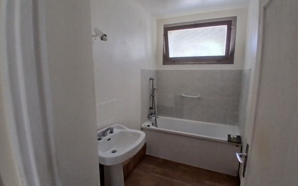 Appartement à louer    3 pièces • 75,85 m2 Compiègne