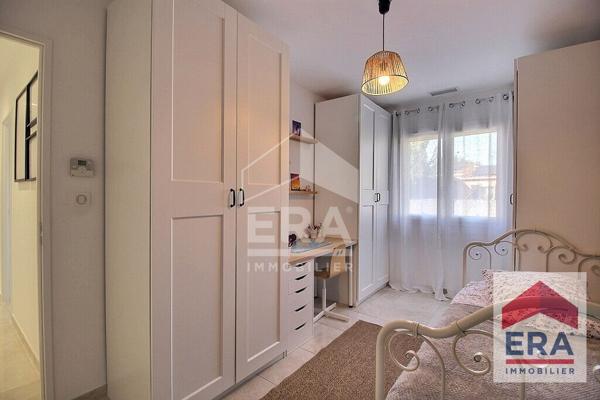 Maison de plain-pied à vendre à Carpentras - 3 chambres - Jardin - Garage - Stationnements