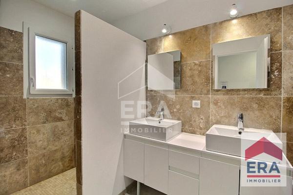 Maison de plain-pied à vendre à Carpentras - 3 chambres - Jardin - Garage - Stationnements