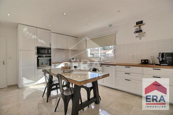 Maison de plain-pied à vendre à Carpentras - 3 chambres - Jardin - Garage - Stationnements