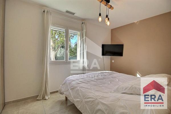 Maison de plain-pied à vendre à Carpentras - 3 chambres - Jardin - Garage - Stationnements