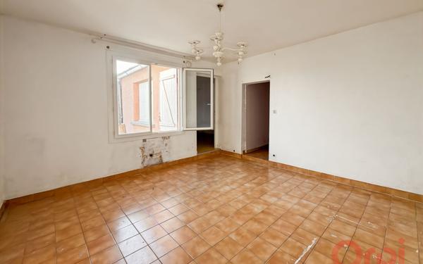 Maison à vendre    3 pièces •  Vias