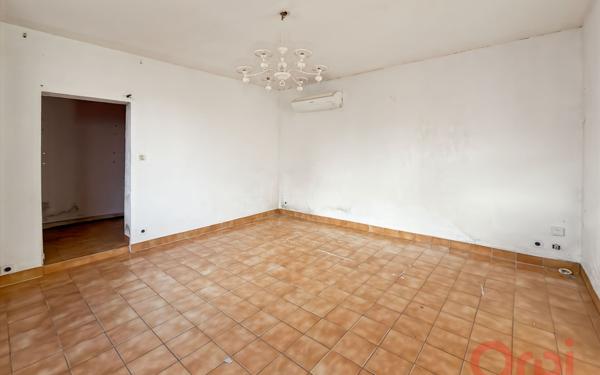 Maison à vendre    3 pièces •  Vias