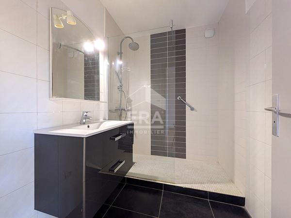 Appartement  Bord de mer Coup de coeur Cros De Cagnes 2 pièce(s) 40 m2