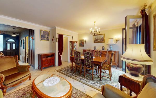 Maison à vendre    6 pièces •  Sébazac-Concourès