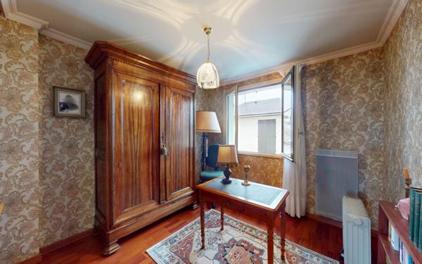 Maison à vendre    6 pièces •  Sébazac-Concourès