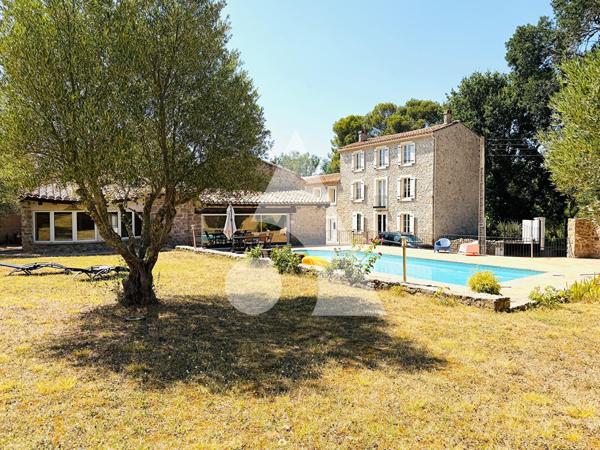 Maison 8 pièces 253 m2
