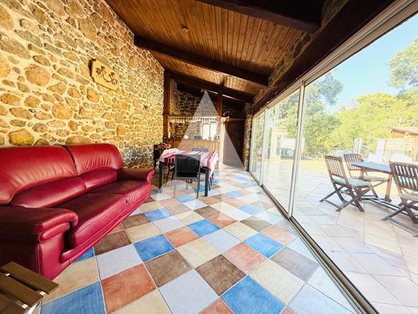 Maison 8 pièces 253 m2