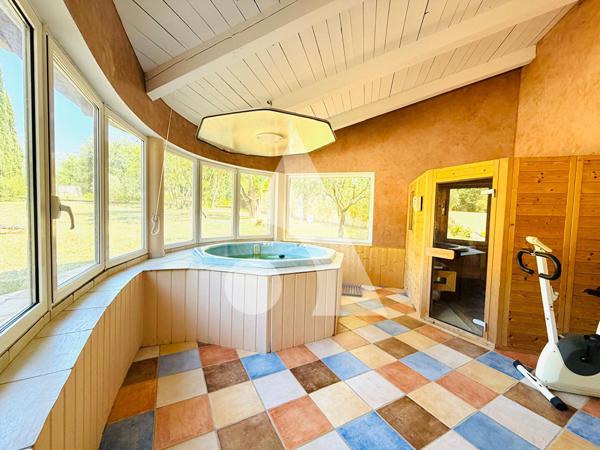 Maison 8 pièces 253 m2