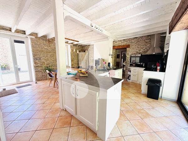 Maison 8 pièces 253 m2