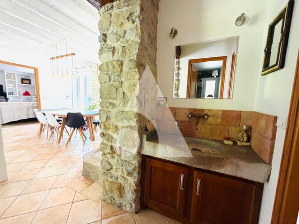 Maison 8 pièces 253 m2