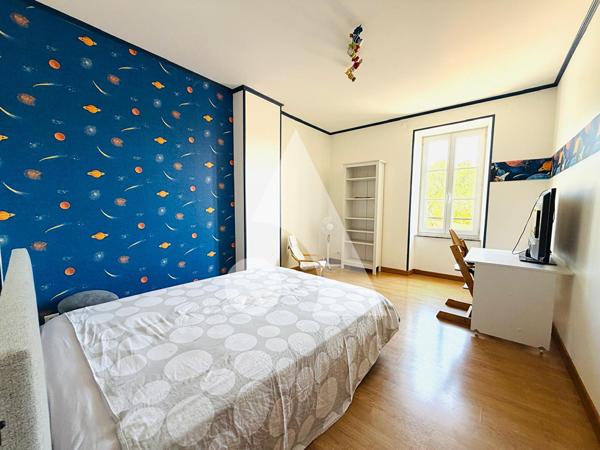 Maison 8 pièces 253 m2