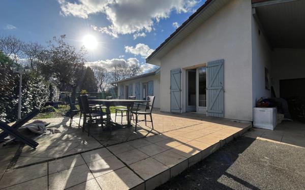 Maison à vendre    6 pièces • 188 m2 Mées