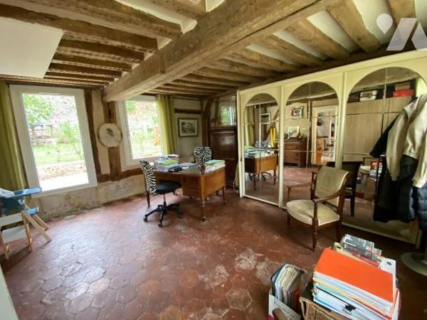 CHARTRES, Quartier Historique,
Jolie Maison de ville du18e rénovée de 180 m2 habitables se com...