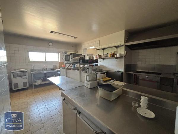 Local commercial à louer 262m² Marignane (13700)