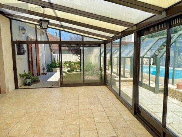 Maison de ville à vendre à Saint-Amand-Montrond dans le Cher (18200), ref : 25048