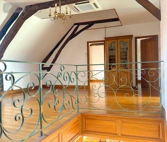 Maison de ville à vendre à Saint-Amand-Montrond dans le Cher (18200), ref : 25048