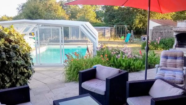 Maison de 123 m² avec grand terrain, piscine couverte, 3 chambres et bureau – Machecoul-Saint-Même (44)