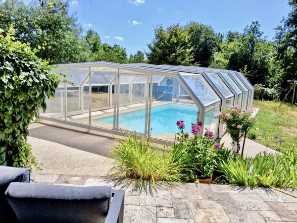 Maison de 123 m² avec grand terrain, piscine couverte, 3 chambres et bureau – Machecoul-Saint-Même (44)