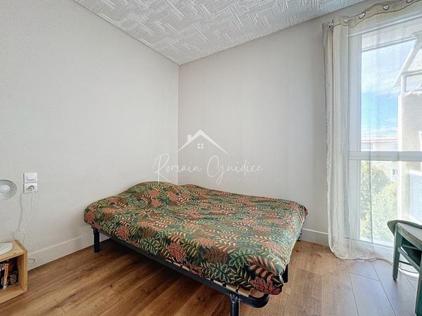 Millau (12100) APPARTEMENT F4 81 M² REFAIT À NEUF