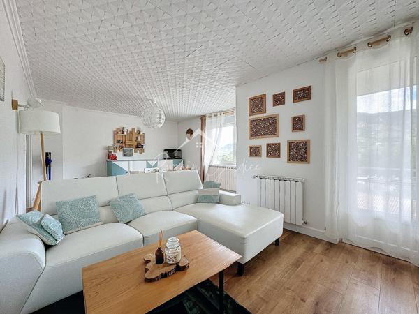 Millau (12100) APPARTEMENT F4 81 M² REFAIT À NEUF