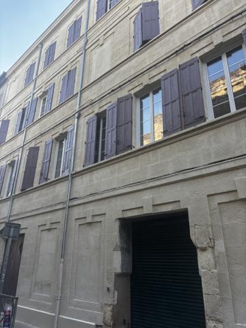 Appartement à rénover 125 m2 proche Place Crillon