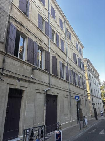 Appartement à rénover 125 m2 proche Place Crillon